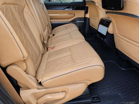 Used 2024 Jeep Grand Wagoneer L Series III w/ Rear Seat Video Group 1 AWD/4WD image 41