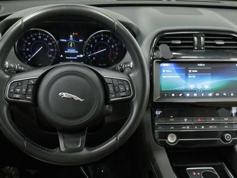Used 2020 Jaguar F-PACE Premium AWD/4WD image 10