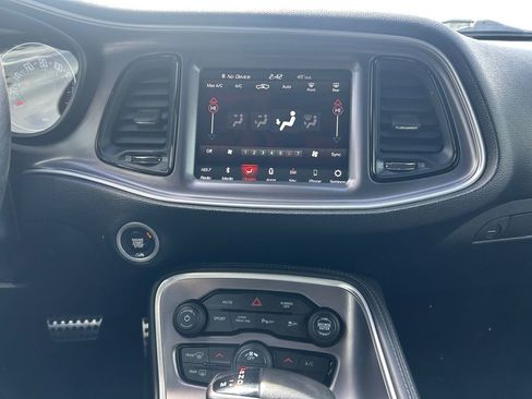 Used 2019 Dodge Challenger R/T w/ Performance Handling Group RWD image 12