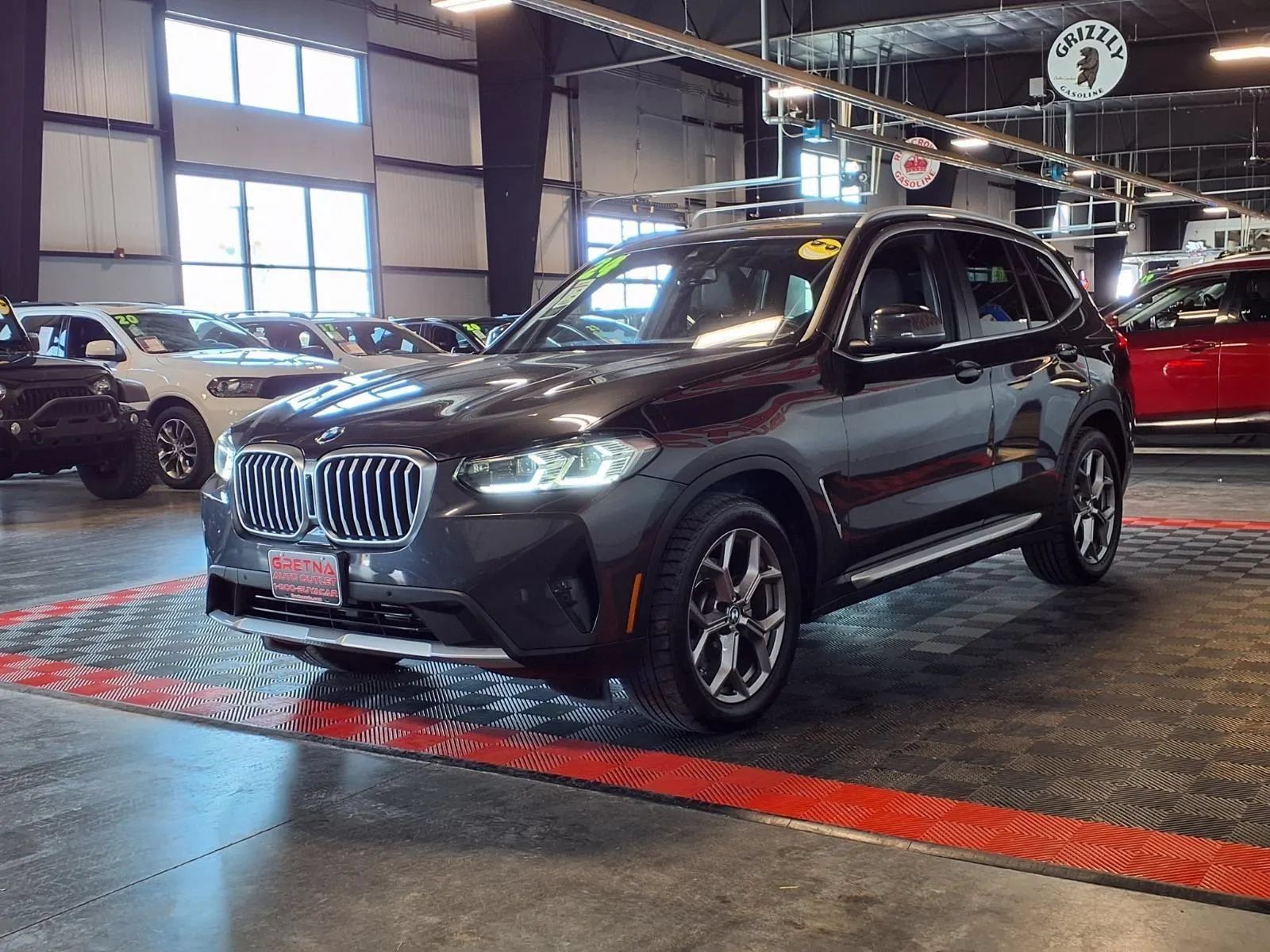 Used 2024 BMW X3 sDrive30i w/ Convenience Package RWD image 3