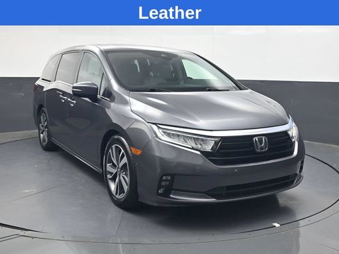 Used 2023 Honda Odyssey Touring image 2