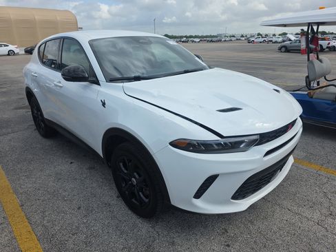 Used 2024 Dodge Hornet GT w/ GT Blacktop Package image 4