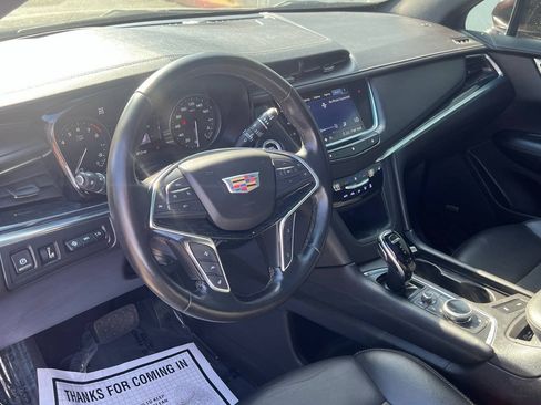 Used 2020 Cadillac XT5 Premium Luxury AWD/4WD image 10