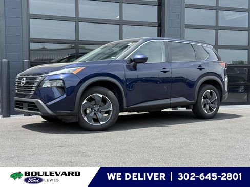 Used 2024 Nissan Rogue SV FWD image 1