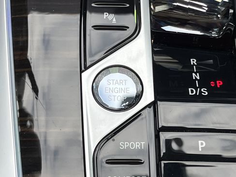 Used 2024 BMW X7 M60i w/ Executive Package image 10