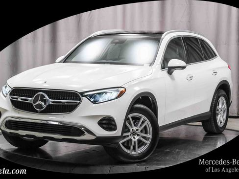Used 2023 Mercedes-Benz GLC 300 4MATIC image 1