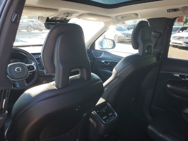 Used 2020 Volvo XC90 T6 Momentum AWD/4WD image 29