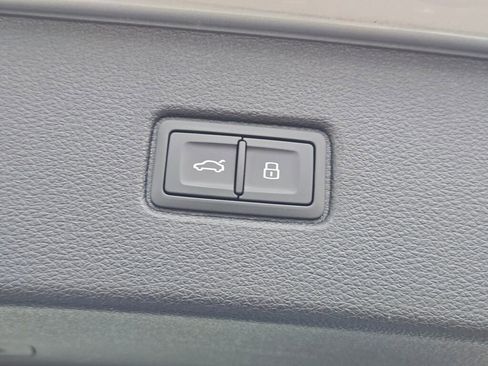 Used 2025 Audi Q7 Premium Plus image 17