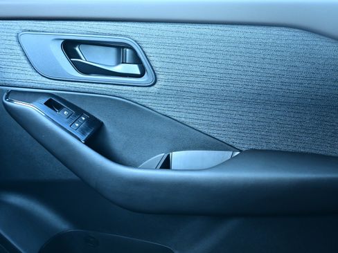 Certified 2023 Nissan Rogue S AWD/4WD image 27