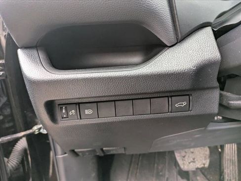 Used 2023 Toyota RAV4 XLE Premium image 19