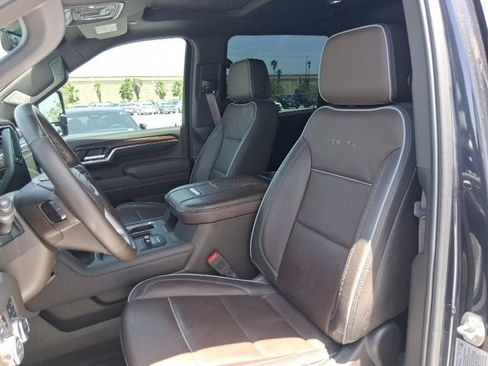 Used 2024 GMC Sierra 2500 Denali w/ Denali Reserve Package AWD/4WD image 13