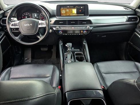 Used 2022 Kia Telluride S FWD image 17
