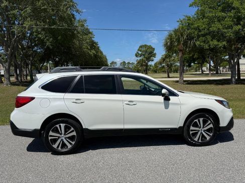 Used 2019 Subaru Outback 2.5i Limited image 2