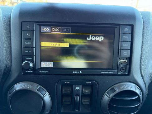 Used 2015 Jeep Wrangler Unlimited Sport w/ Quick Order Package 24S image 17
