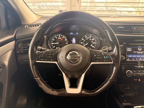 Used 2020 Nissan Rogue Sport SV w/ Technology Package image 22