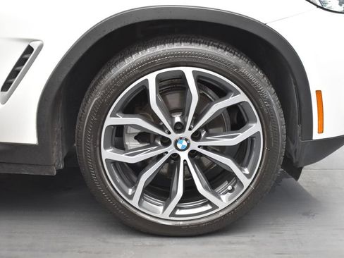 Used 2022 BMW X4 xDrive30i AWD/4WD image 5