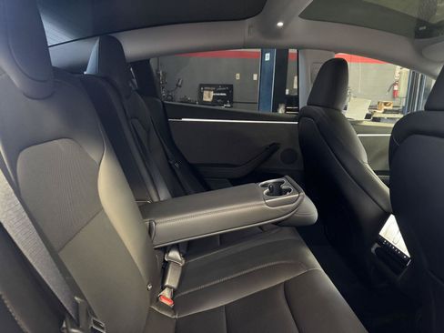 Used 2025 Tesla Model 3 Long Range RWD image 17