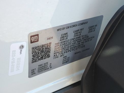 Used 2026 Chevrolet Trax LS w/ LS Convenience Package FWD image 25