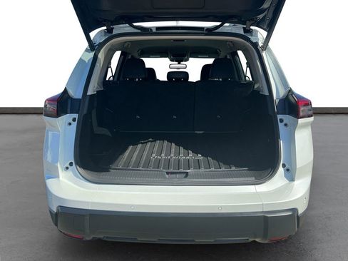 Used 2025 Nissan Rogue SV w/ Rock Creek Premium Package image 24