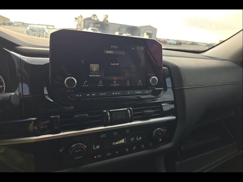 Certified 2025 Nissan Pathfinder SV FWD image 41