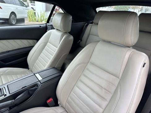 Used 2013 Ford Mustang Premium image 14