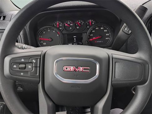 Used 2024 GMC Sierra 2500 Pro w/ Convenience Package image 14