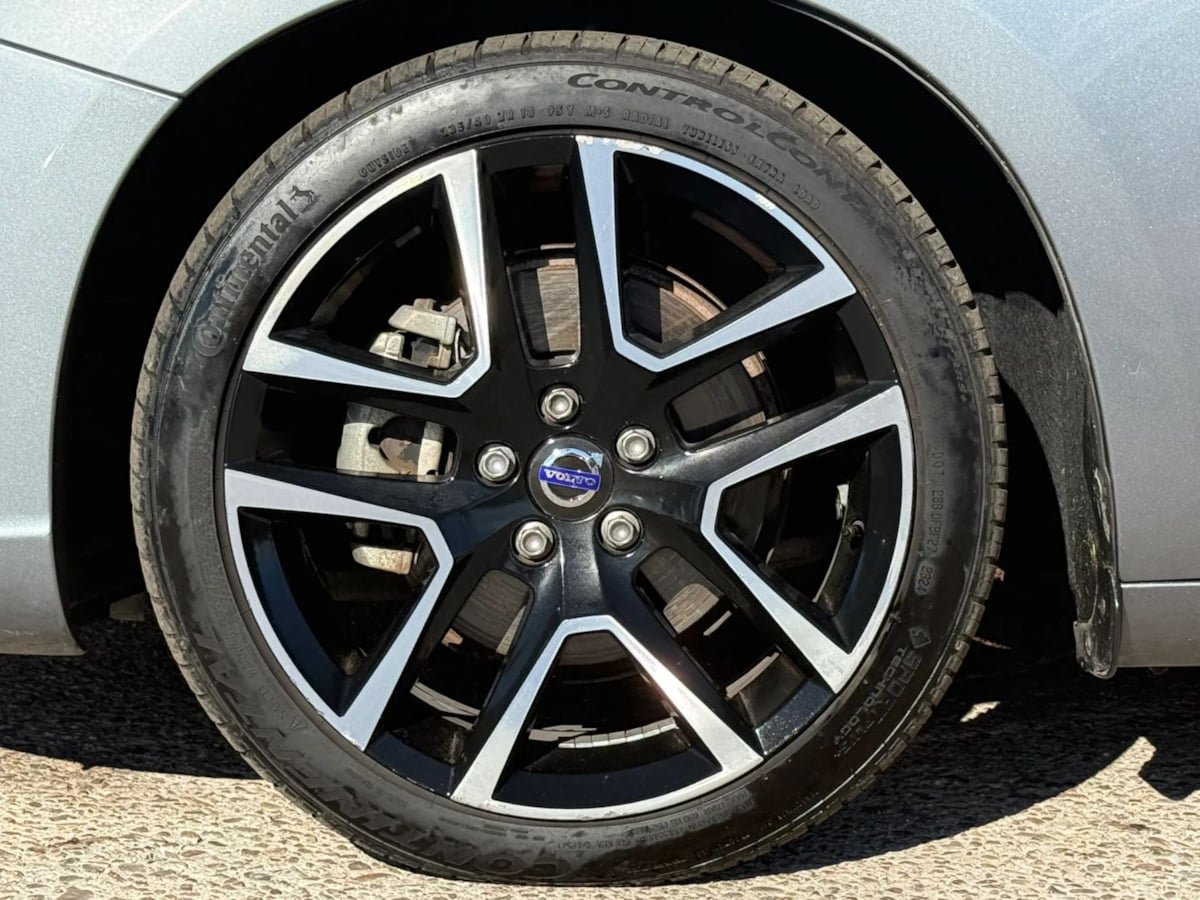 Used 2017 Volvo S60 T5 Dynamic FWD image 27