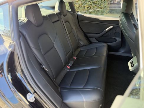 Used 2022 Tesla Model 3 Long Range image 39