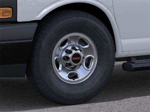 New 2025 GMC Savana 2500 image 9