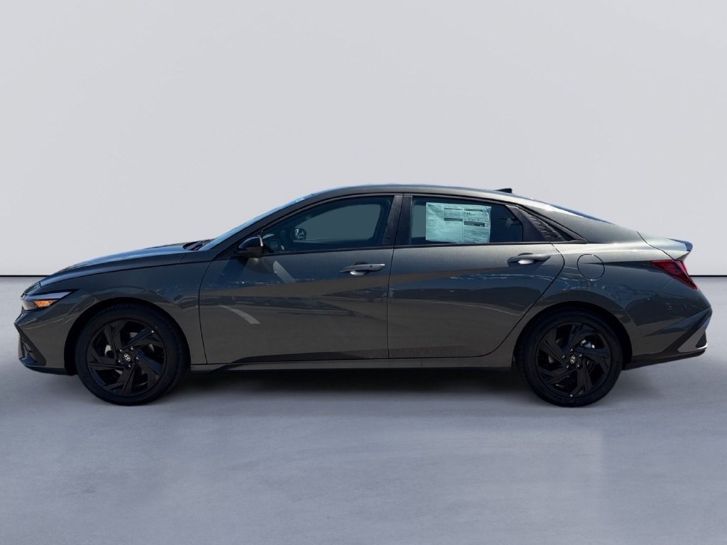 New 2026 Hyundai Elantra SEL FWD image 6