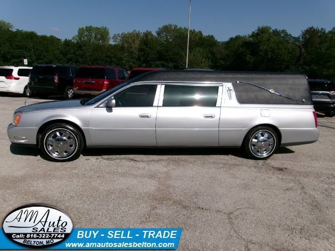 Used 2004 Cadillac De Ville Hearse FWD image 2