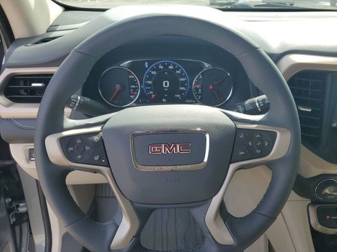 Used 2023 GMC Acadia Denali w/ Denali Ultimate Package FWD image 11