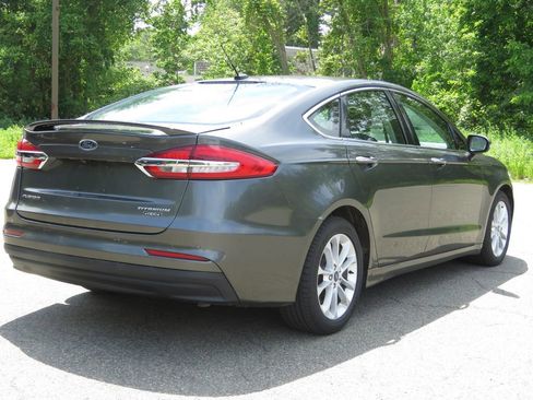 Used 2020 Ford Fusion Energi Titanium FWD image 5