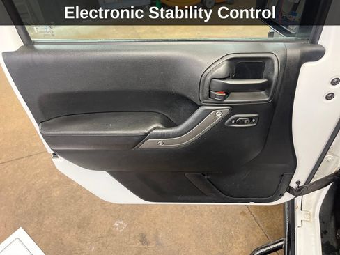 Used 2017 Jeep Wrangler Unlimited Sport AWD/4WD image 13