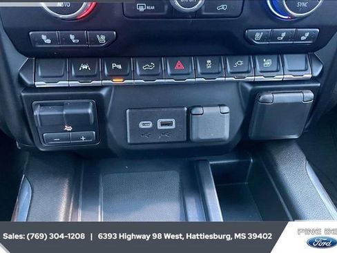 Used 2022 Chevrolet Silverado 1500 High Country w/ Technology Package image 23