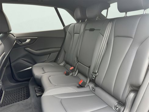New 2026 Audi Q8 Premium Plus image 27