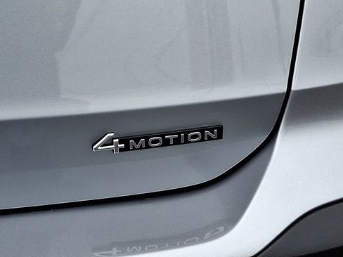 Certified 2022 Volkswagen Taos S image 31