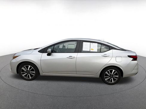 Used 2025 Nissan Versa SV FWD image 9