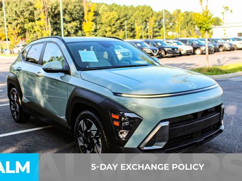 Used 2024 Hyundai Kona SEL FWD image 3