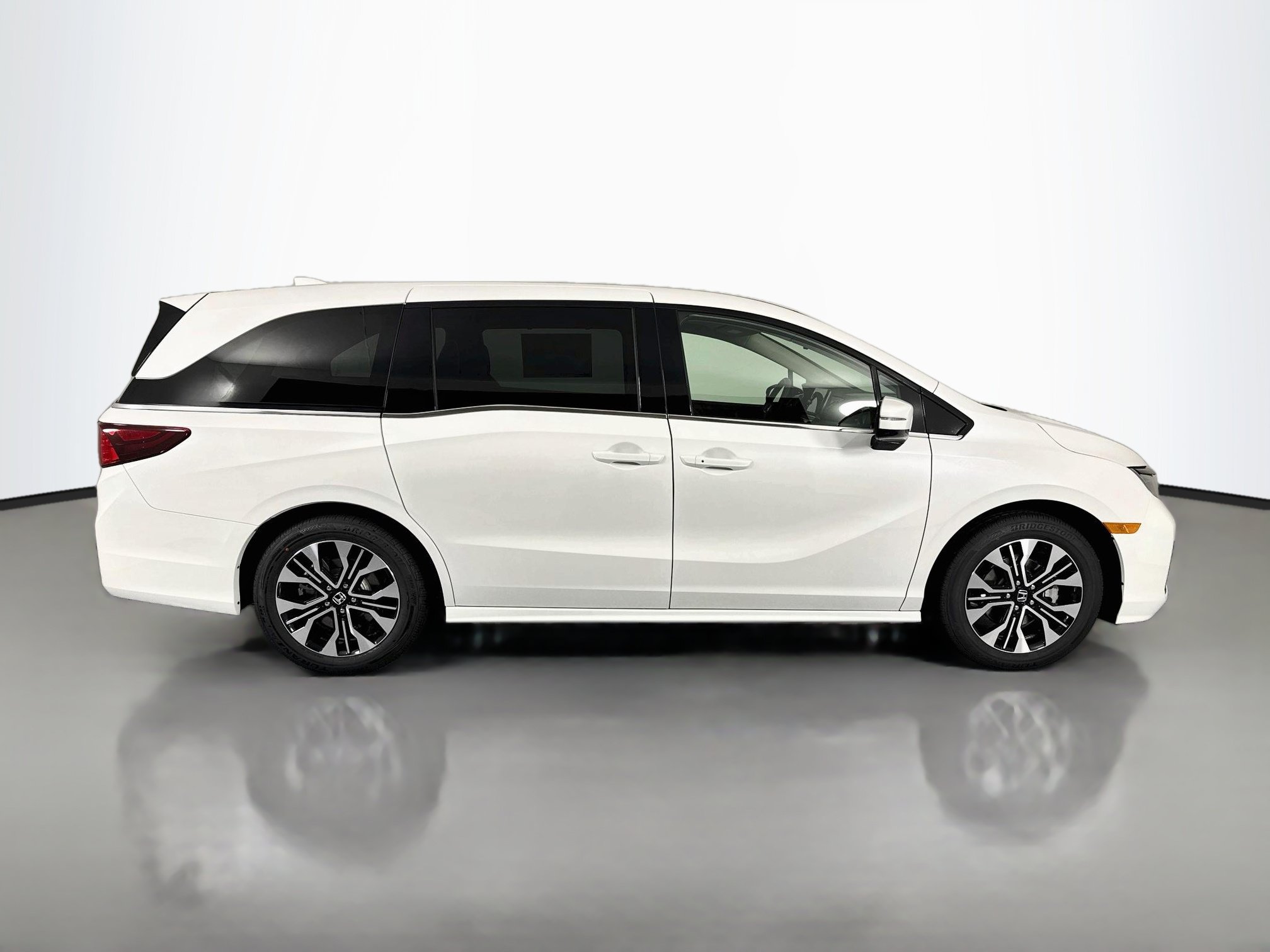 New 2027 Honda Odyssey Elite image 4