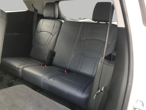 Used 2021 Buick Enclave Essence w/ Sound and Sites Package image 24