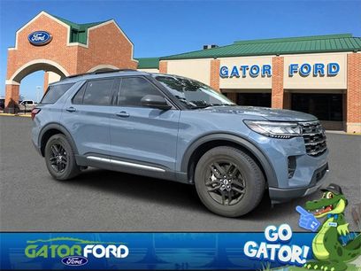 Used 2025 Ford Explorer Active w/ Active Comfort Package