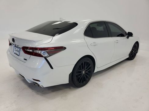 Used 2021 Toyota Camry XSE image 6
