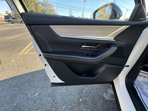 Used 2025 MAZDA CX-90 Plug-In Hybrid w/Premium Sport image 23