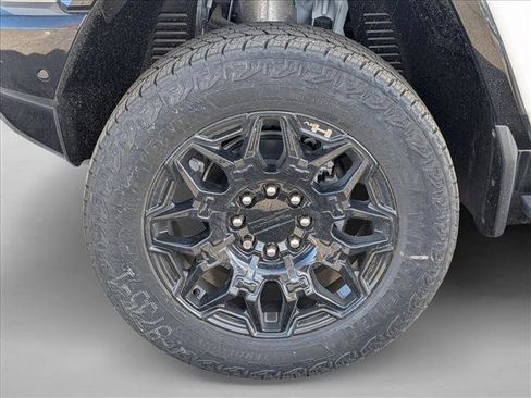 New 2025 GMC Hummer EV 2X image 10