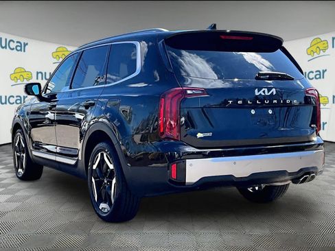 Used 2025 Kia Telluride S image 4