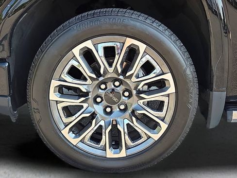 Used 2023 GMC Sierra 1500 Denali Ultimate AWD/4WD image 9