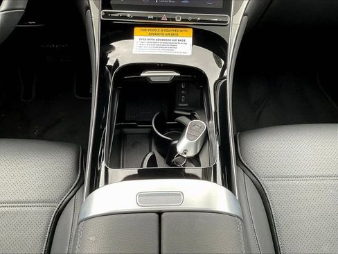 Used 2026 Mercedes-Benz GLC 300 4MATIC image 17