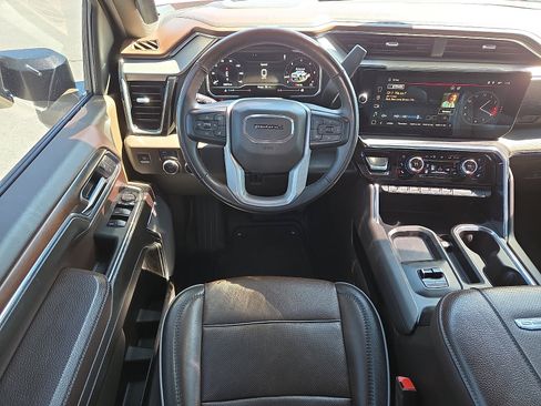 Used 2024 GMC Sierra 2500 Denali w/ Denali Reserve Package image 11