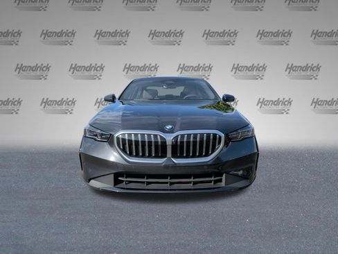 Certified 2026 BMW 530i RWD image 5
